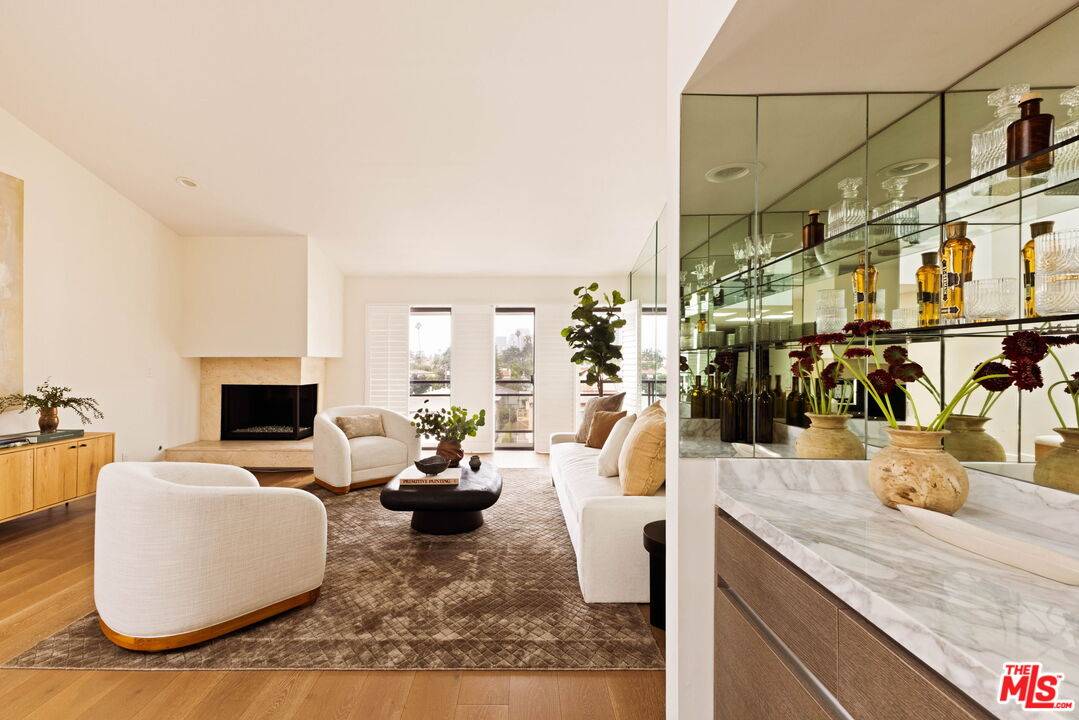 1520  S Beverly Glen Blvd 2BR Westwood La