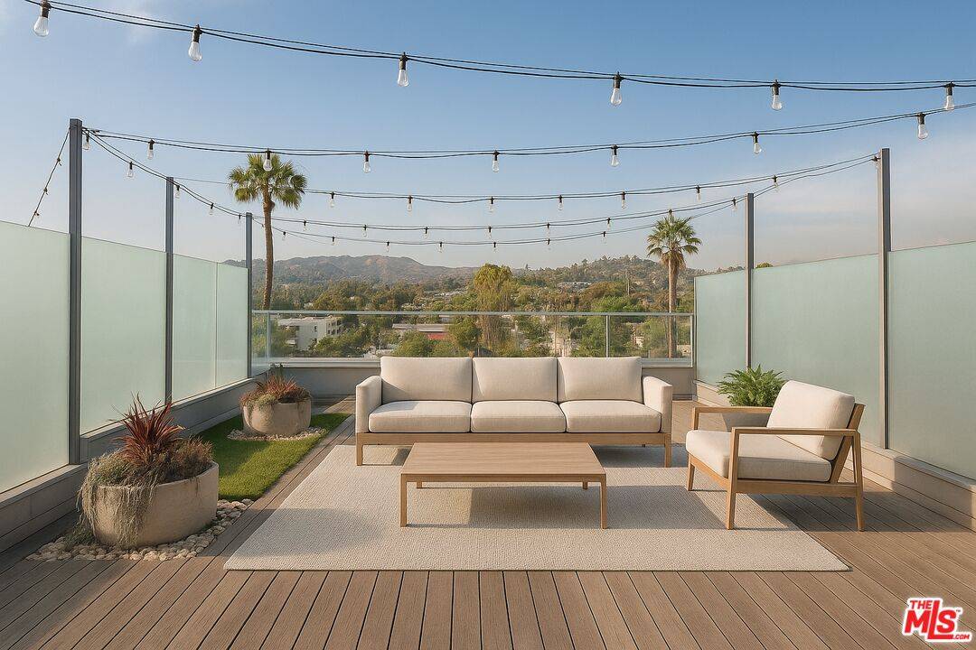 5750  E Hollywood Blvd 1BR Hollywood Hills East La