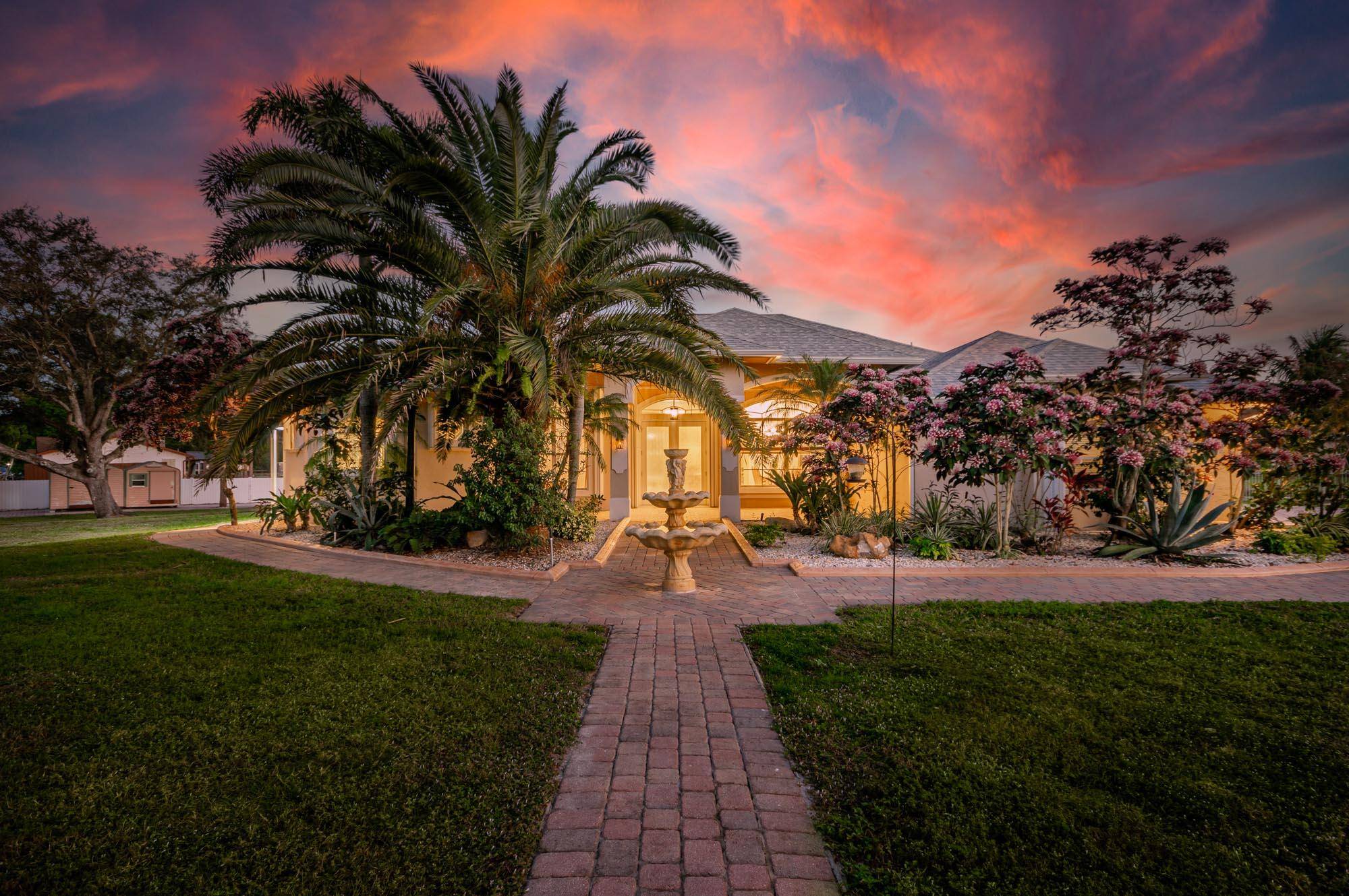 Exceptional Loxahatchee Estate with Premium Upgrades !