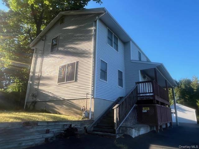 Nanuet, NY ! Welcome to 30 Church Street, a charming 3 bedroom, 2.
