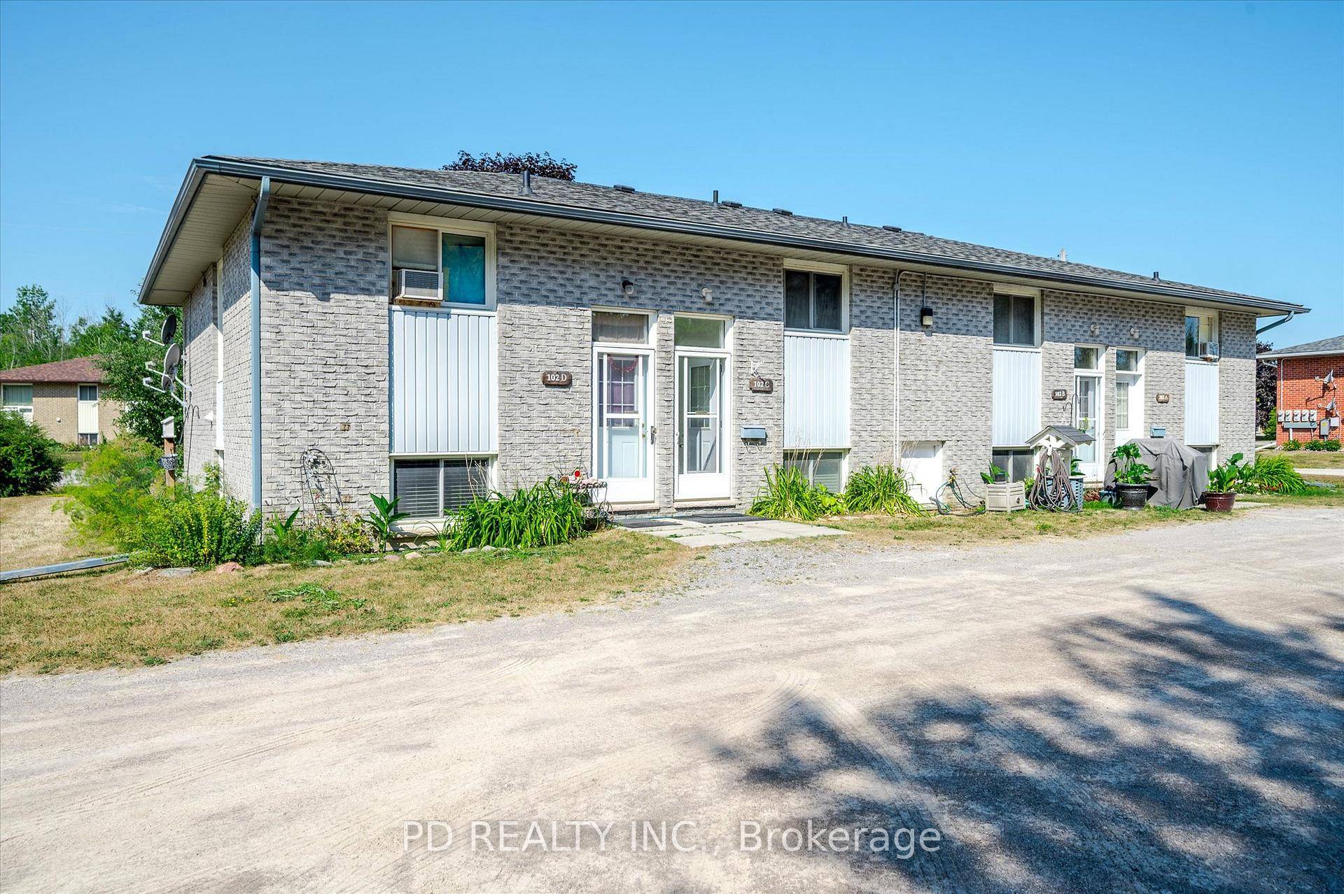 Affordable 2 Bedroom Condo in the Heart of Omemee.