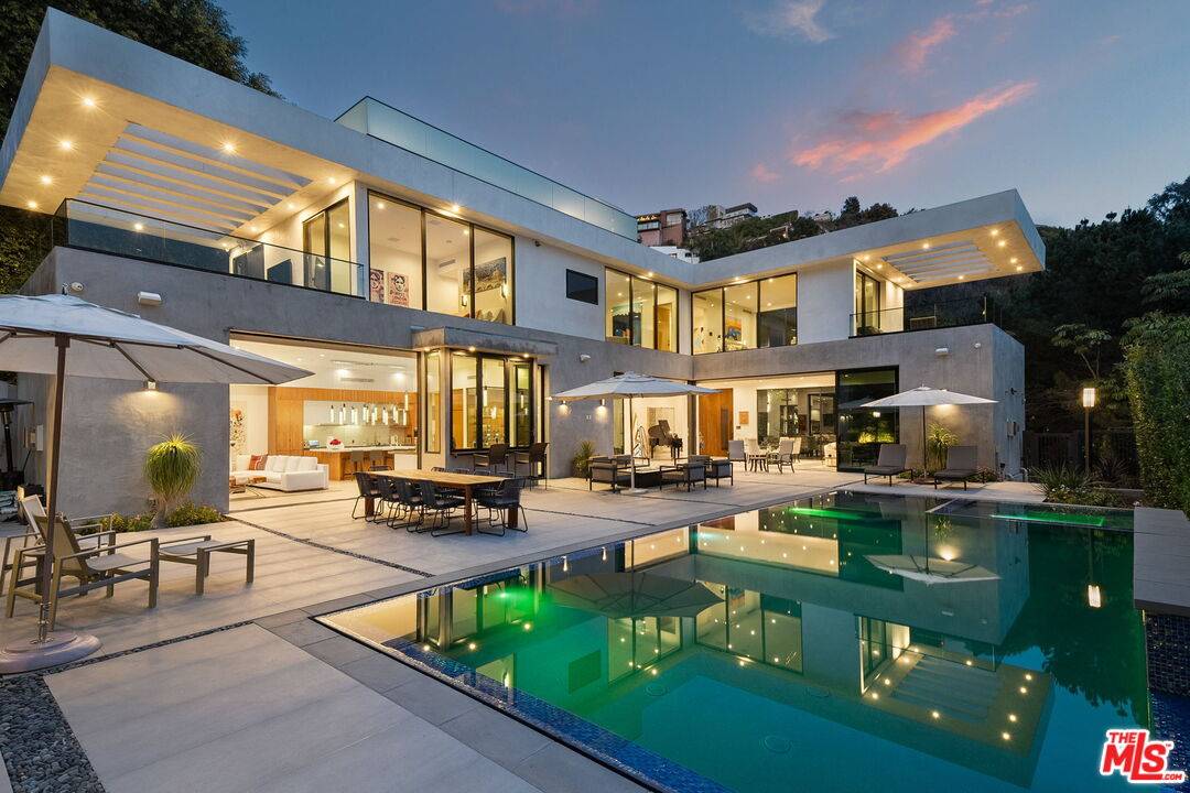 1527 Rising Glen Rd 5BR Sunset Strip La