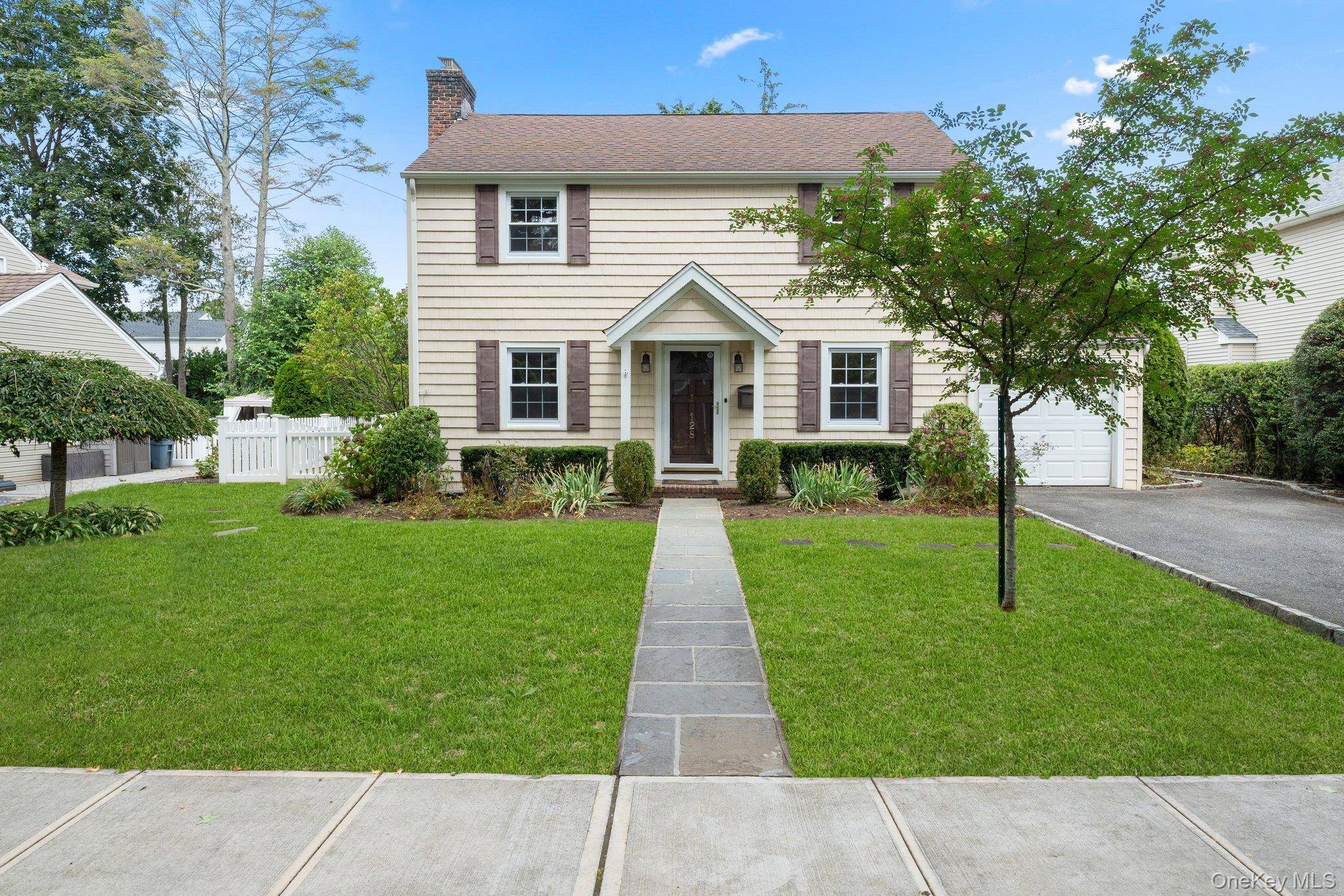 Welcome to this lovely 4 bedroom, 2.