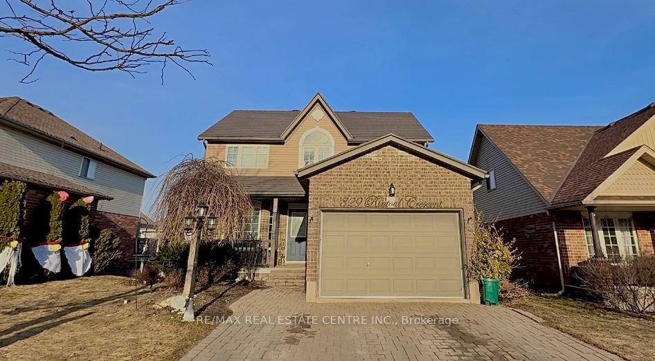 Welcome to 329 Rintoul Crescent !