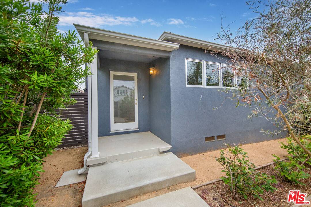 1060   Nowita Pl 3BR Marina Del Rey La