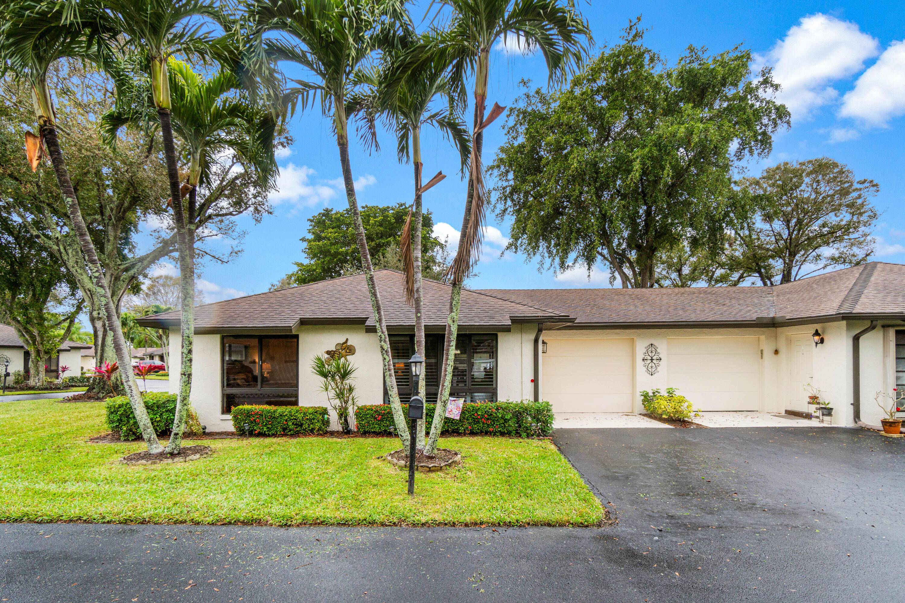 Beautiful, Move in ready Villa.