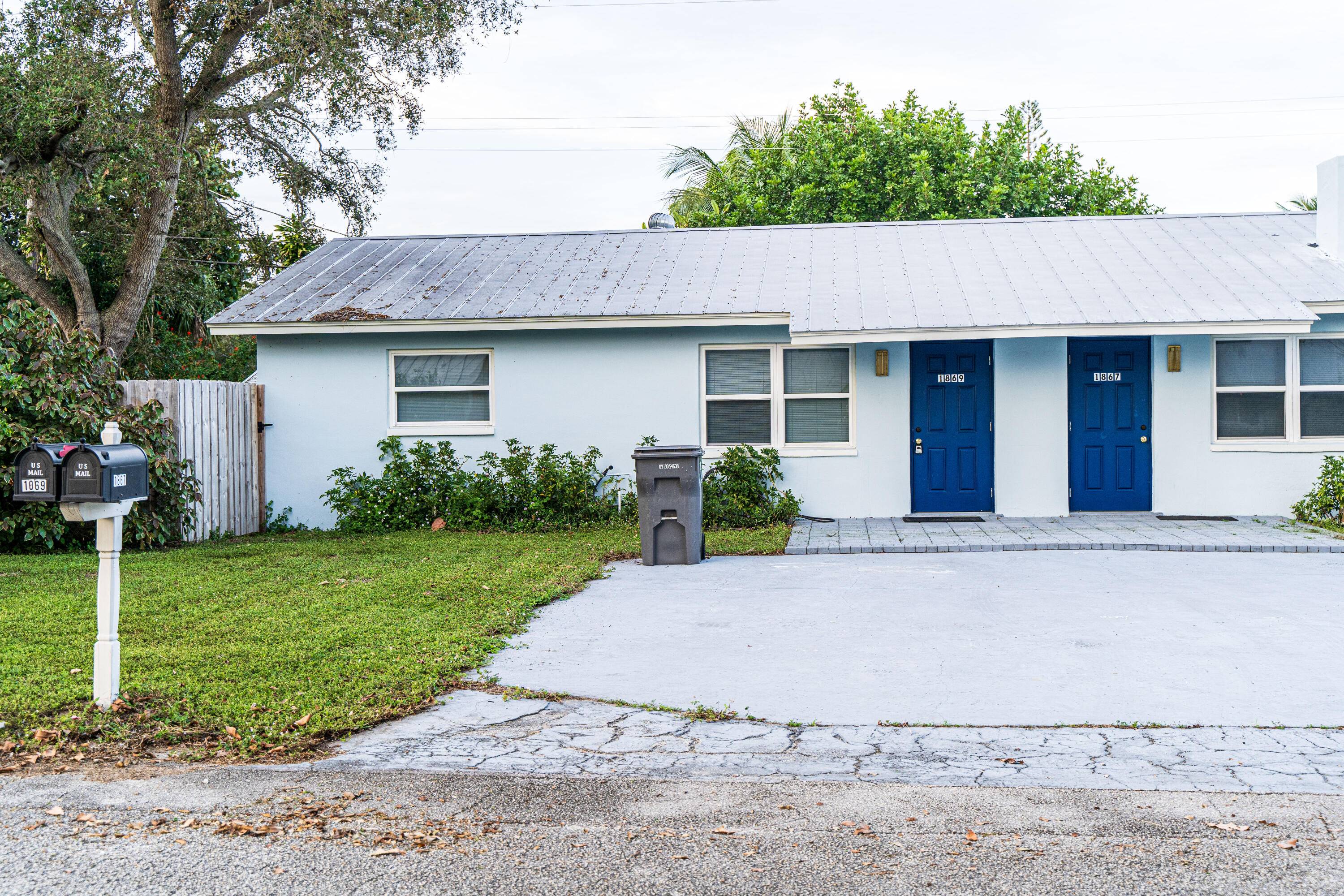 Your Coastal Oasis Awaits you, Stunning recently renovated duplex in Juno Beach.