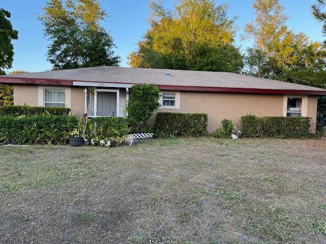 Master Bedroom has a large walk in closet, large screened porch open patio Tenant occupied.