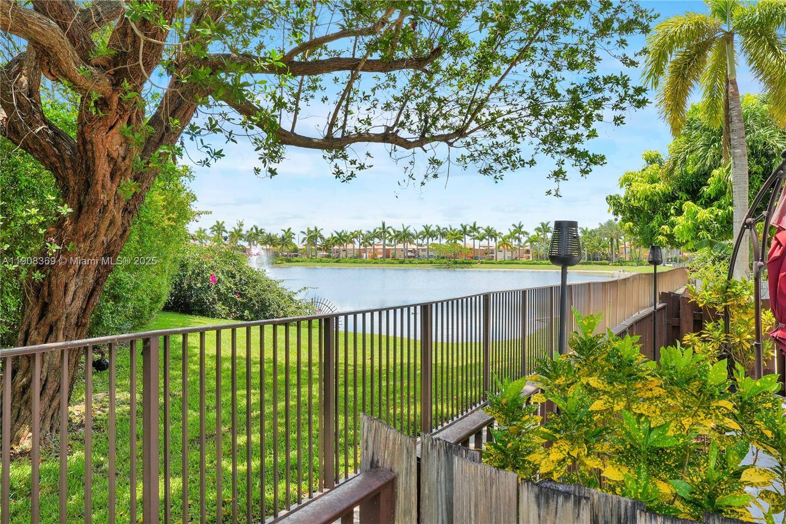 EGREAT LAKE FAMILY GATED COMMUNITY Experience living in one of the most beautiful townhomes, featuring three spacious bedrooms and two bathrooms.