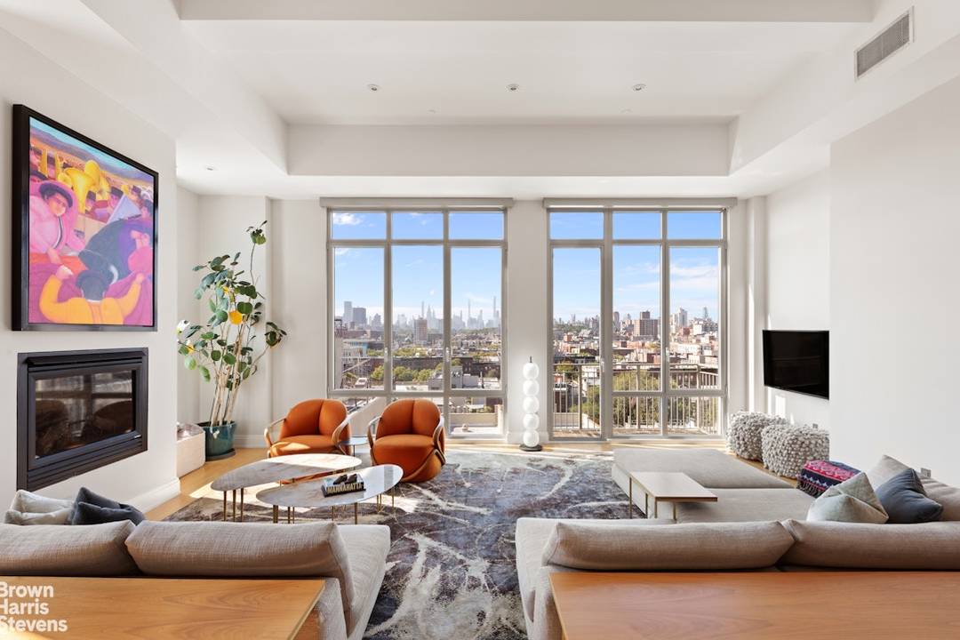 Spectacular Harlem Loft with Jaw Dropping Views Welcome to Loft 124, where soaring proportions, historic character, and modern luxury converge.