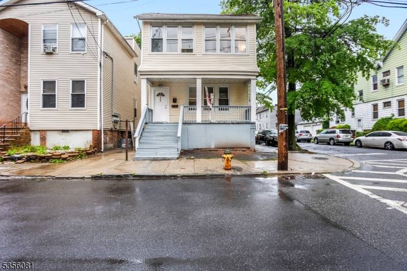 Welcome to 77 Aldine St, a versatile multi unit property in Newark offering comfort and potential income.
