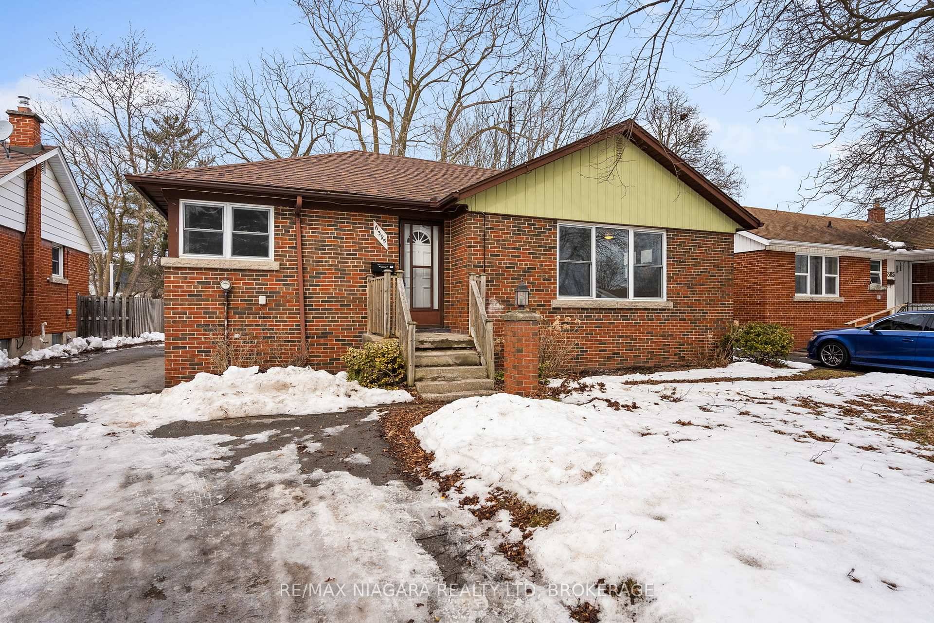 Charming and newly updated 3 bedroom, 1 bathroom brick bungalow in a peaceful neighbourhood.