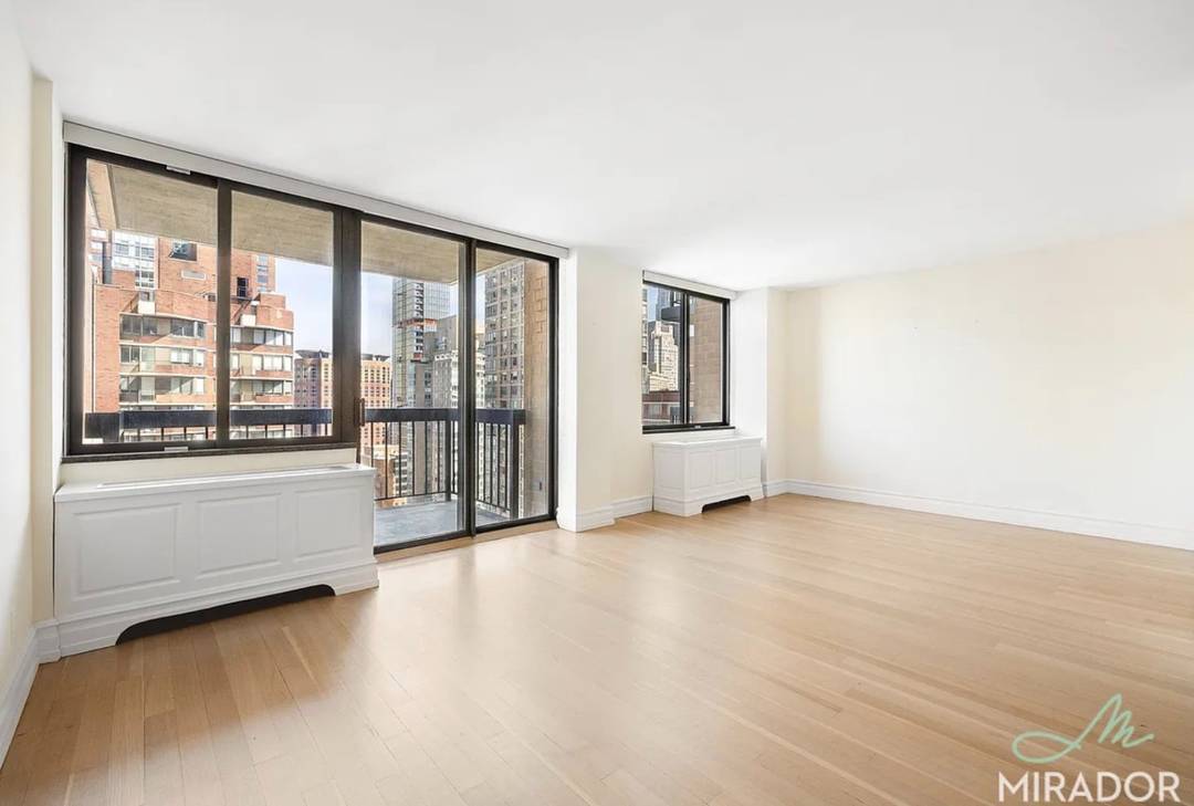 Gorgeous one bedroom with strip floors, 1.