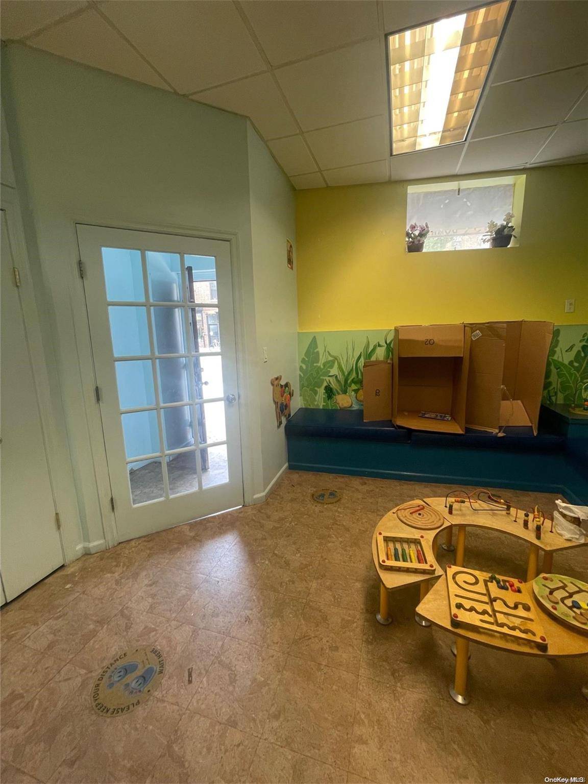 Office space for rent. Currently used as Dr.