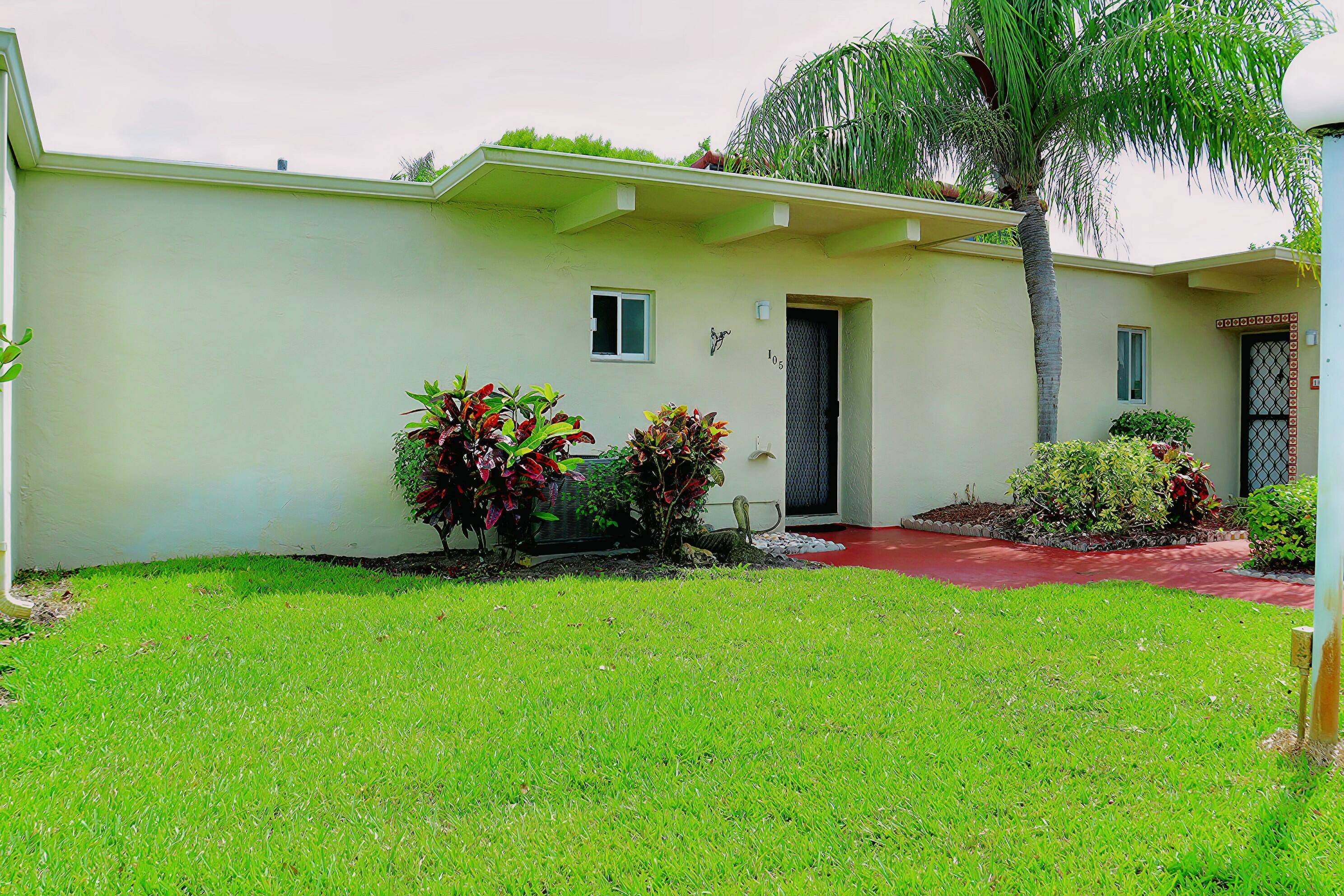This 2 bedroom, 2 bath unit showcases loads of natural lighting, a spacious main living area and master suite.