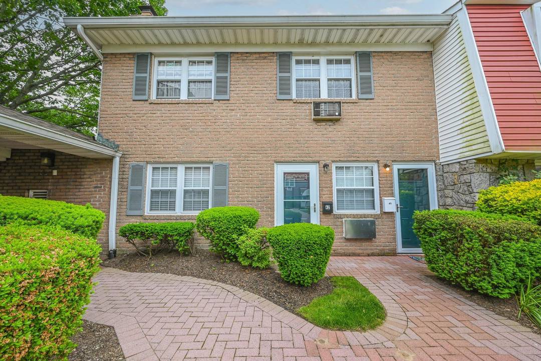 Recently Updated Condo in Prime Location !