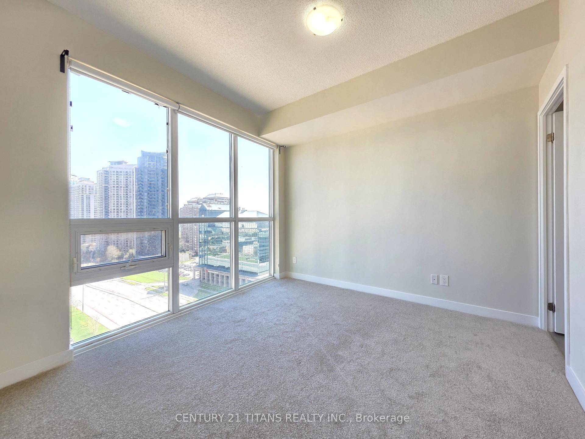 This stunning two bedroom, two bathroom corner condo unit in the heart of Mississauga offers breathtaking city views.