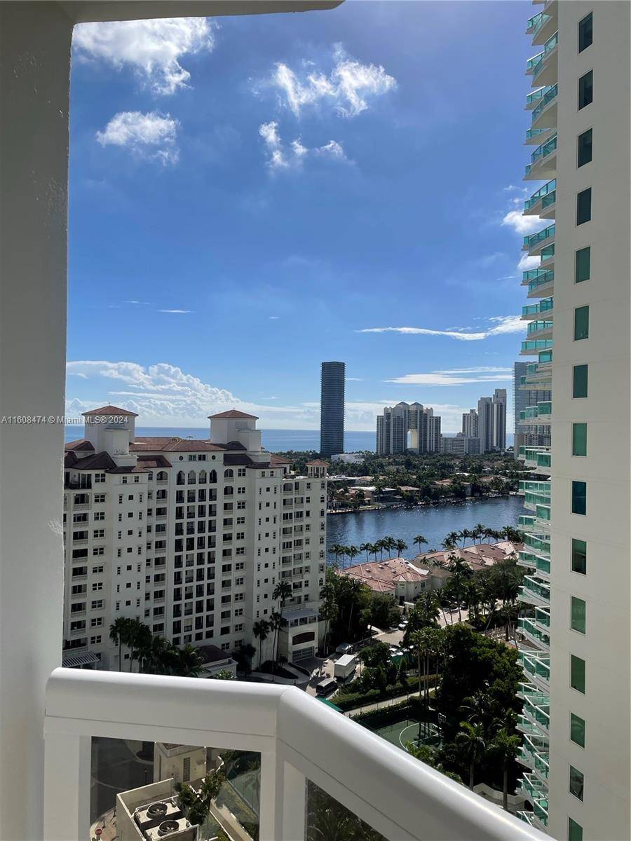 GREAT OPPORTUNITY PRICE JUST BEEN REDUCED OF RARE 2 STORY APARTMENT 2470 SF AS BIG AS A HOUSE, WIDE OPEN FLOOR PLAN WITH BEAUTIFUL SOUTH EAST EXPOSURE OF THE OCEAN, ...