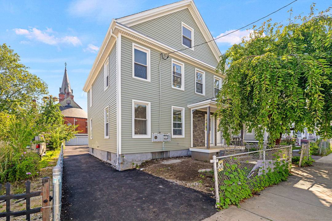 Newly renovated multifamily located in a convenient location.