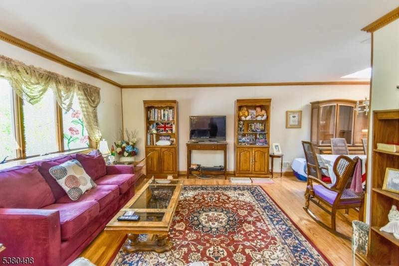 Welcome to your new home in Jefferson ?