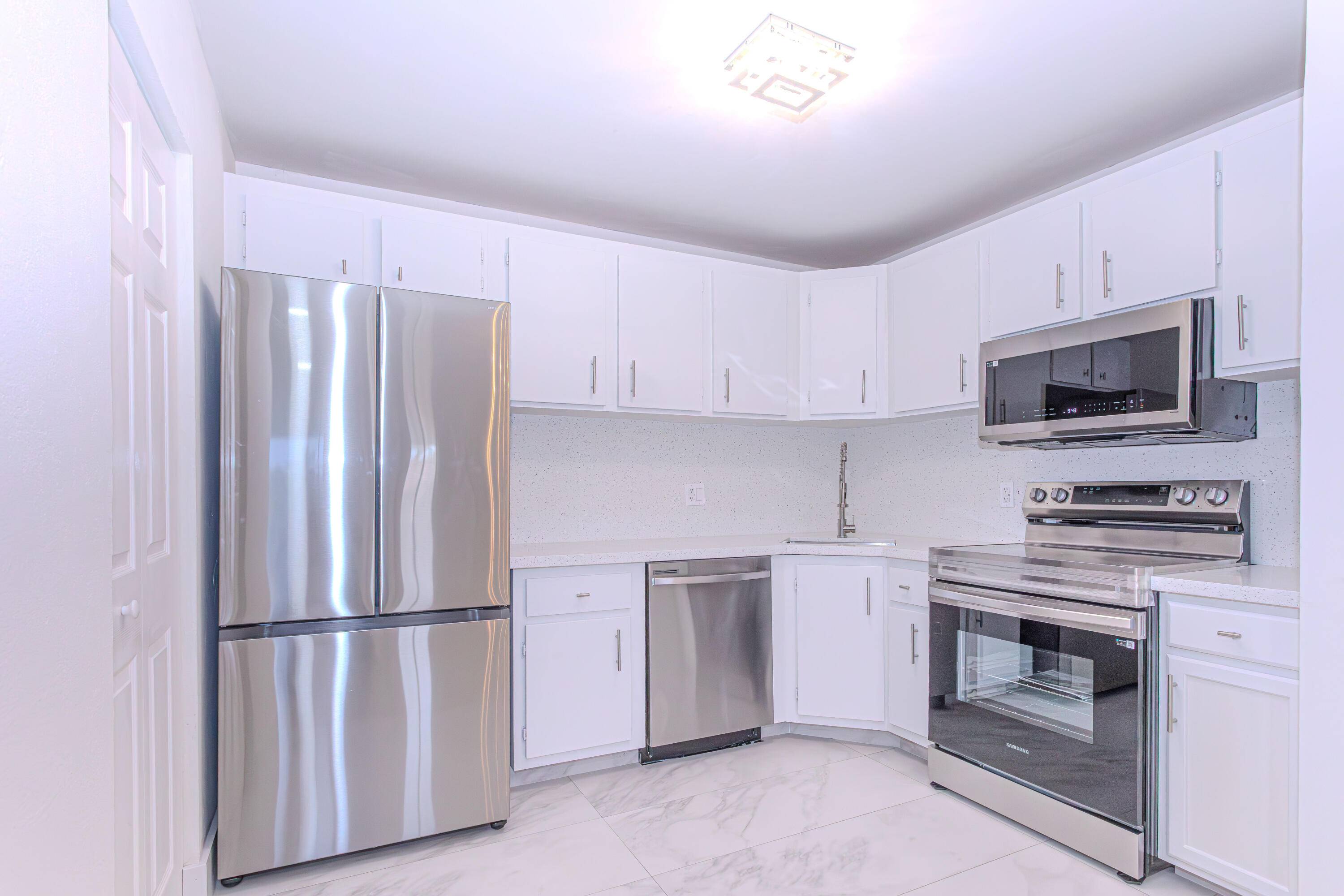 Fully Renovated Move In Ready Condo !