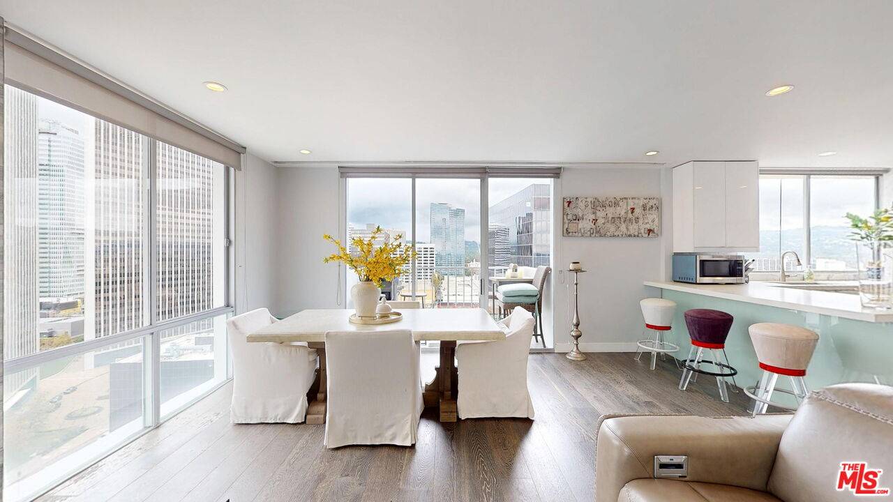 2160   Century Park 1BR Beverlywood La