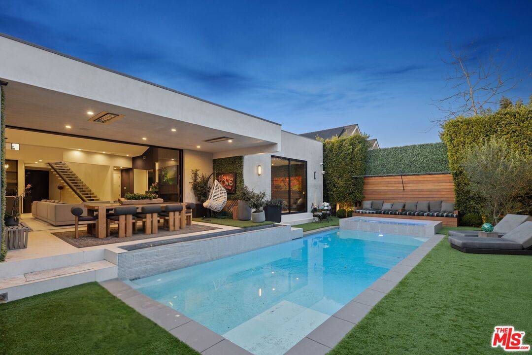 1368   Beckwith Ave 5BR Brentwood La