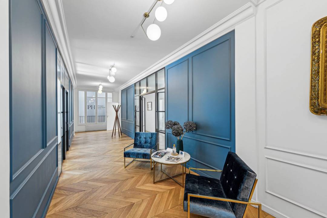 Triangle d'Or : Bureaux vendu vide - avec commercialité