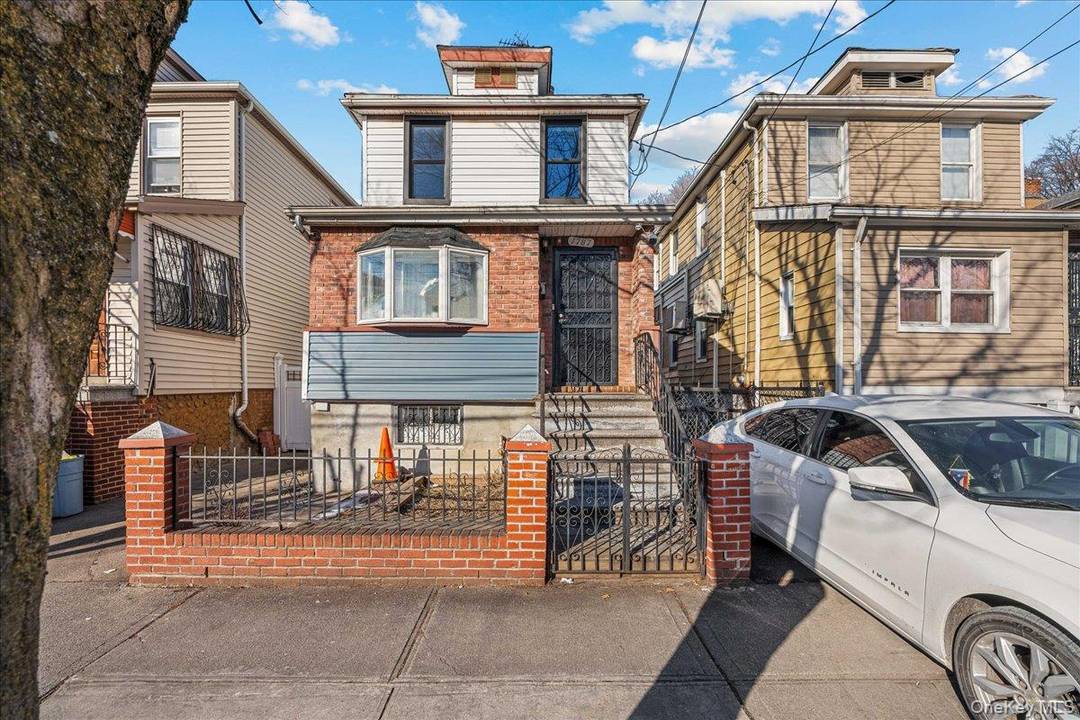 Welcome to 1787 Randall Avenue in Soundview, Bronx !