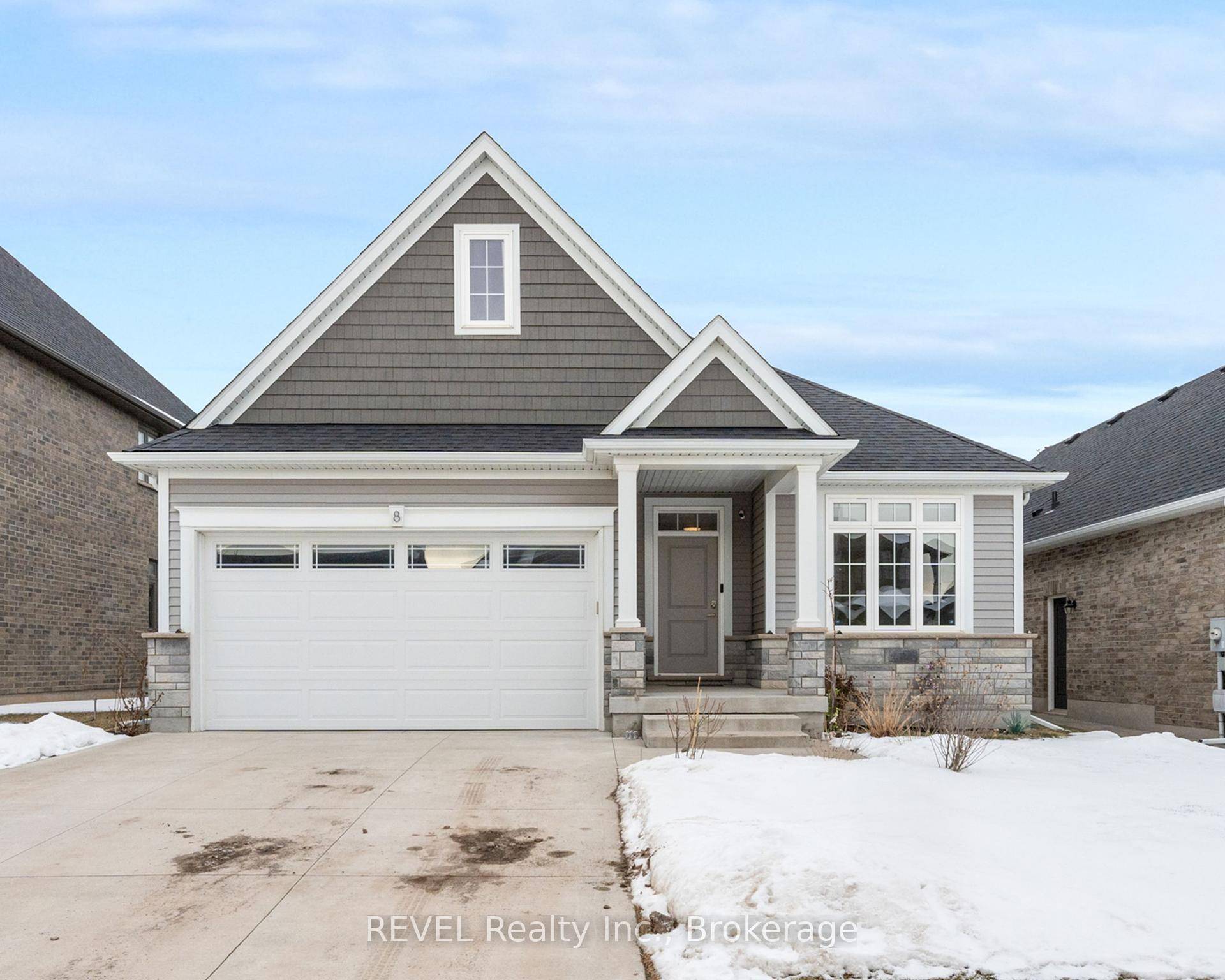 This stunning bungalow with 5 bedrooms and 3 bathrooms, built by Rinaldi Homes, blends elegance and functionality.