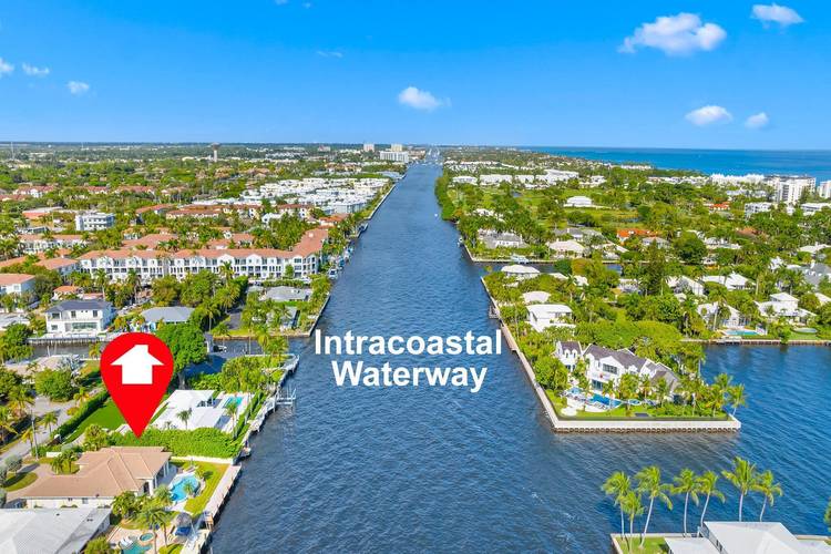 DIRECT INTRACOASTAL WATERFRONT 4 BEDROOM HOME FOR RENT !