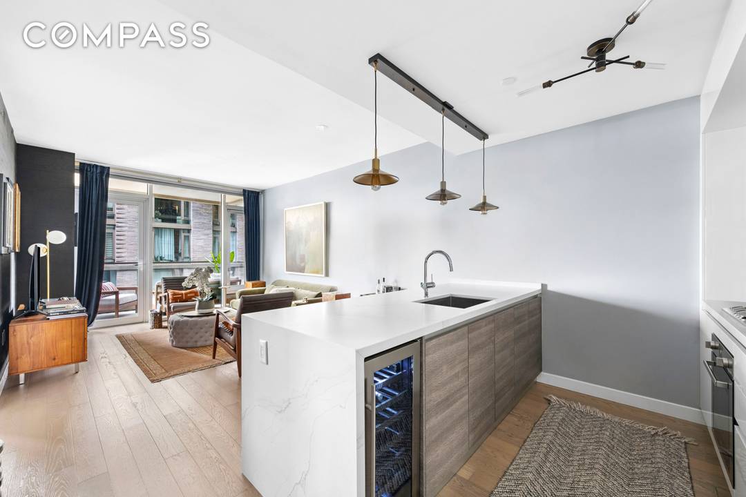 Welcome to Residence 6K at 505 West 43rd Street one of the most desirable one bedrooms in the building s coveted K line.