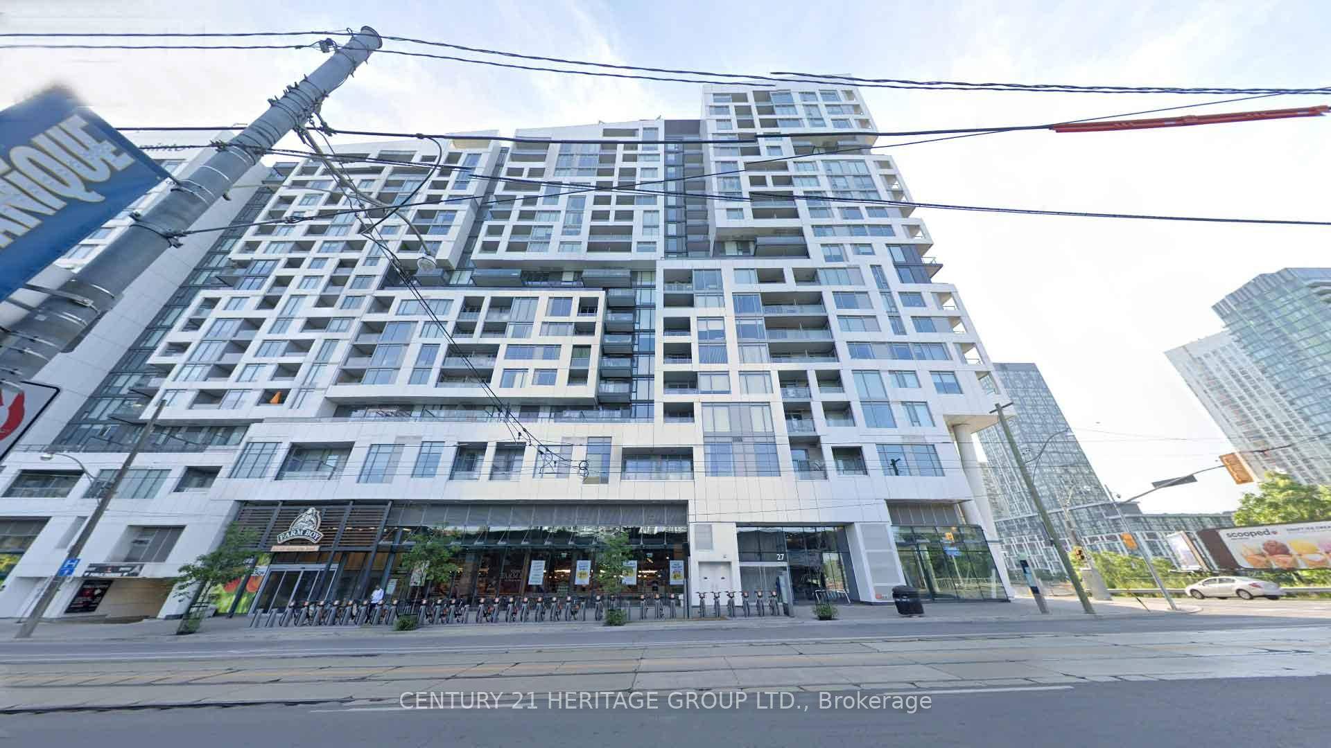 A front row seat to the roof top pool from this corner unit 727 SQ FT CONDO.