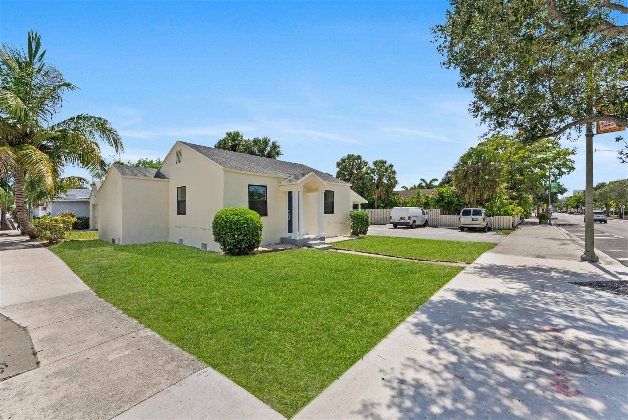 This property, which has undergone comprehensive renovation, is zoned as Mixed Use Commercial MU E.