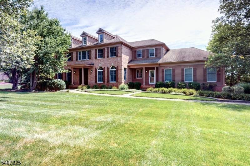 Located in one of Bernard's Township's most prestigious neighborhoods with a Far Hills address, this stunning colonial home has been owned by one owner since construction.