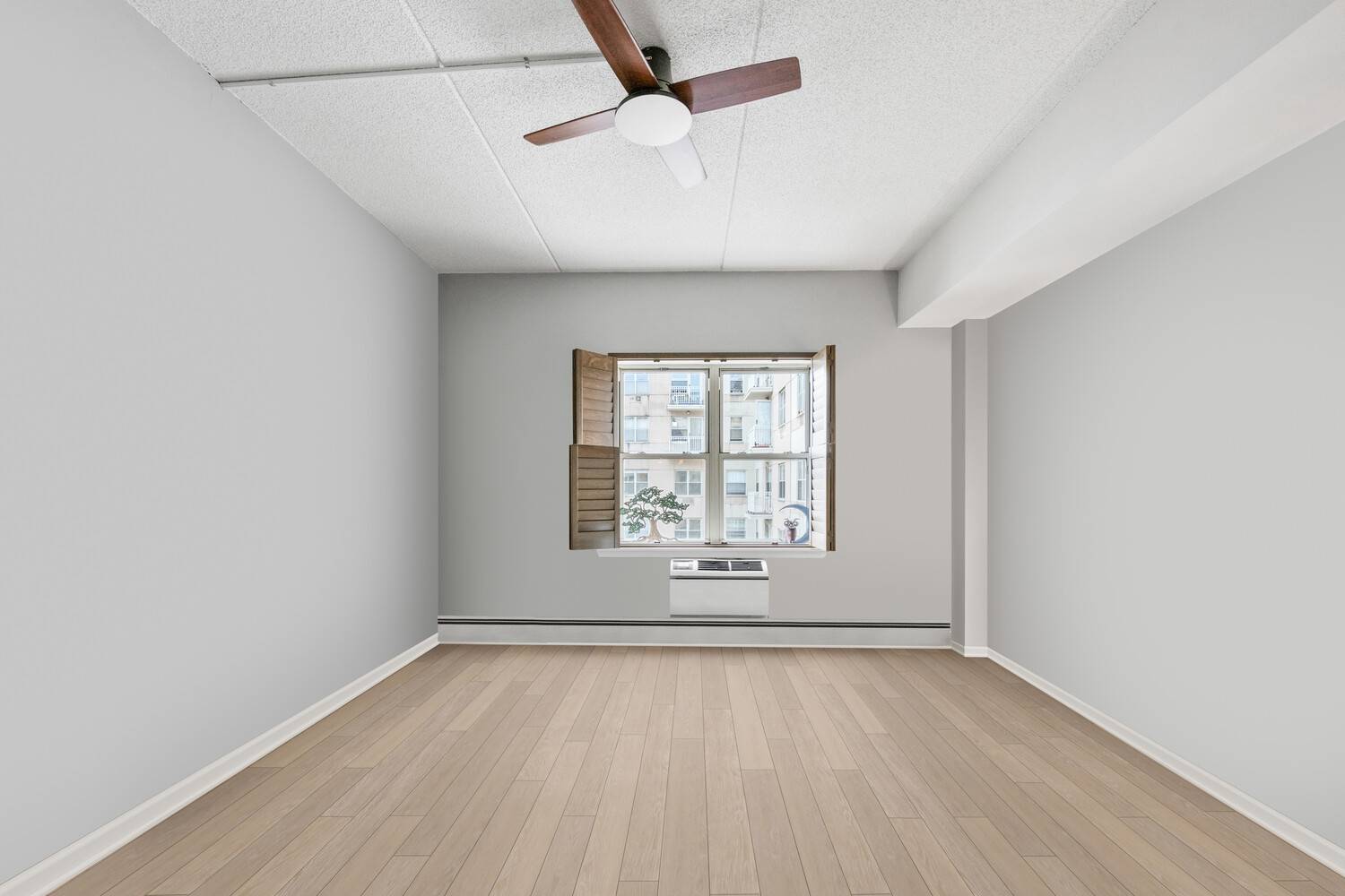 Big amp ; Bright ! Spectacular one bedroom one bathroom co op with high ceilings, a chef's kitchen, and a gracious layout.
