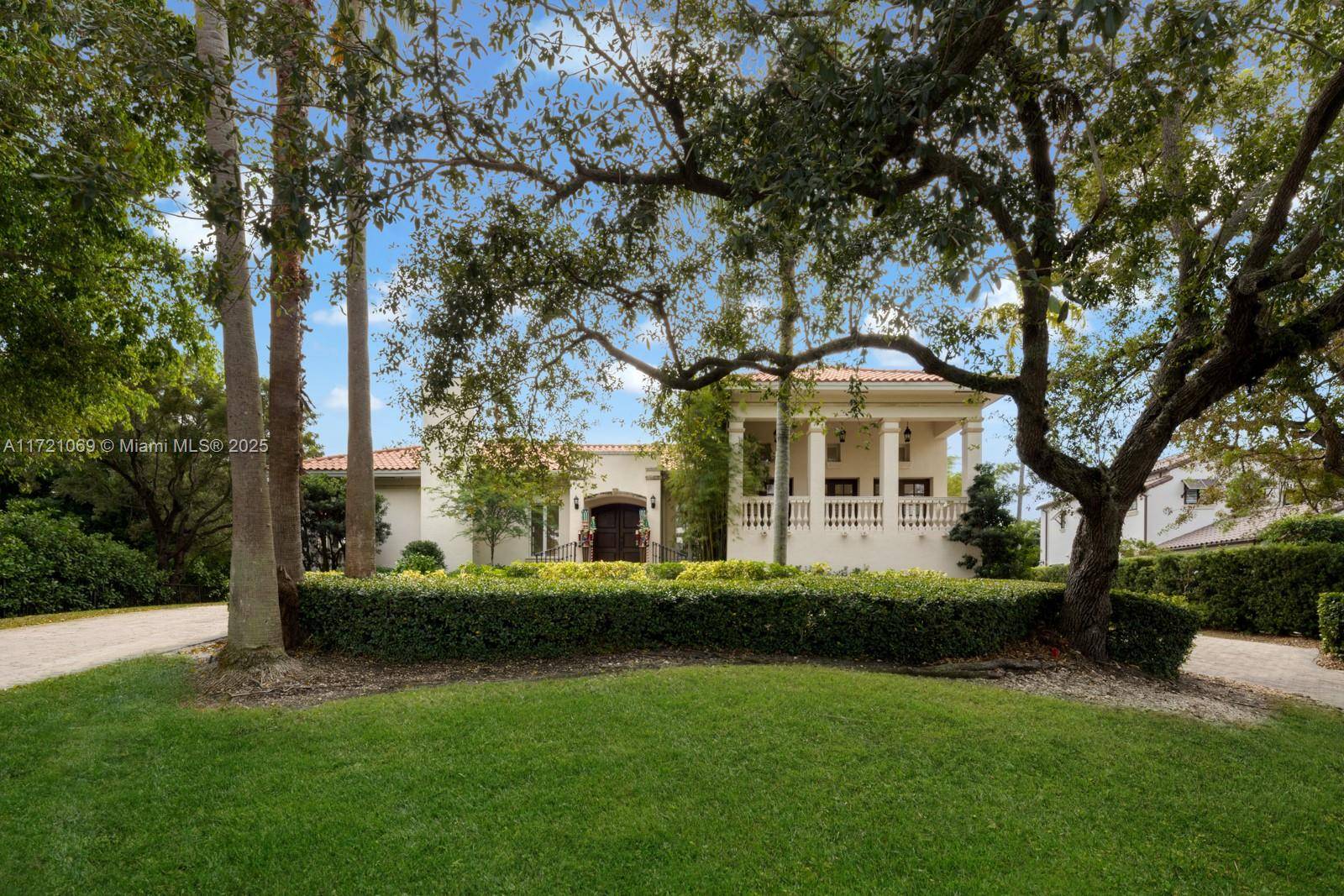 Prime Location nestled on a quiet cul de sac in the exclusive Islands of Cocoplum.