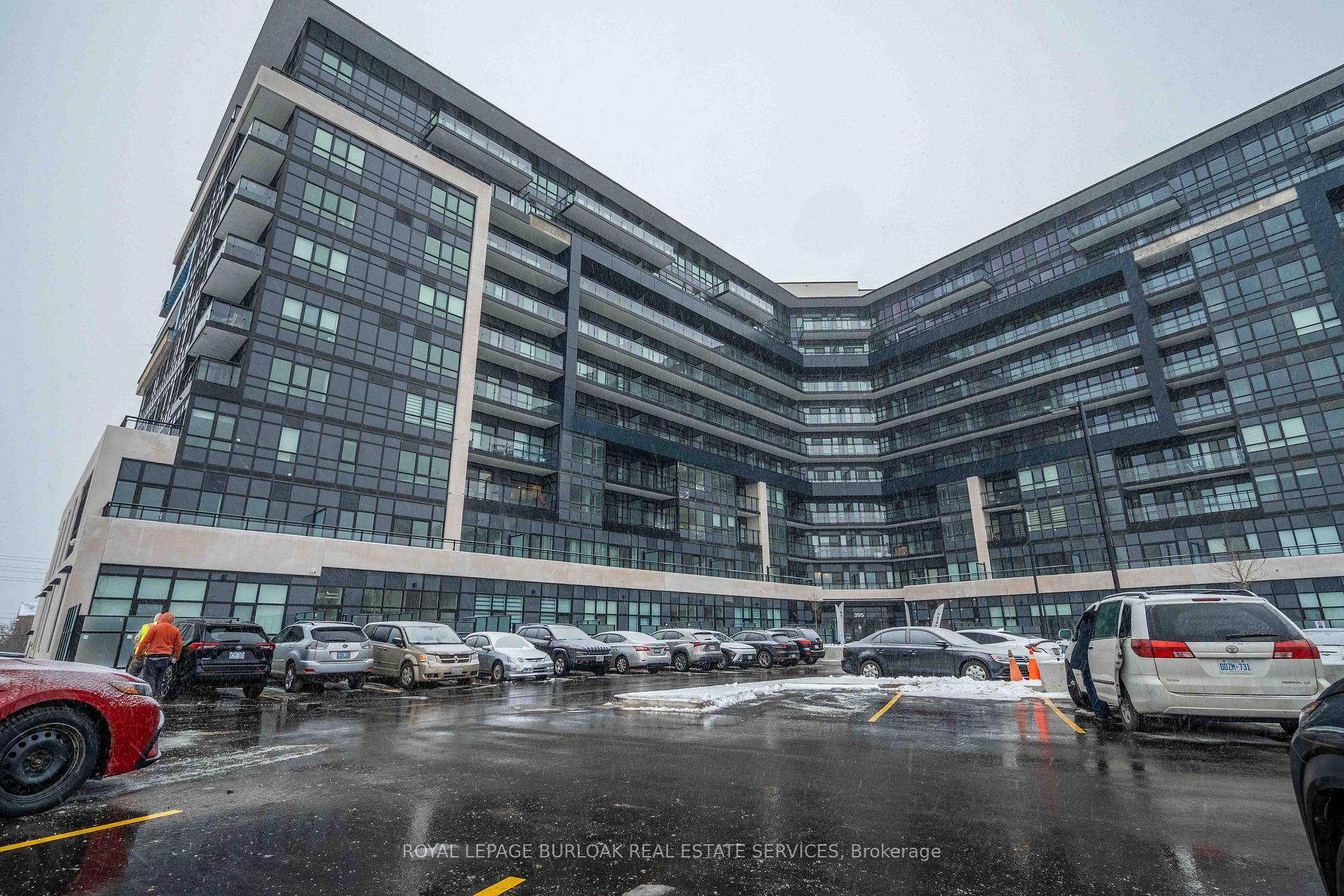 Welcome to Unit 206 at the brand new District Trailside Condos located in the heart of Oakville.