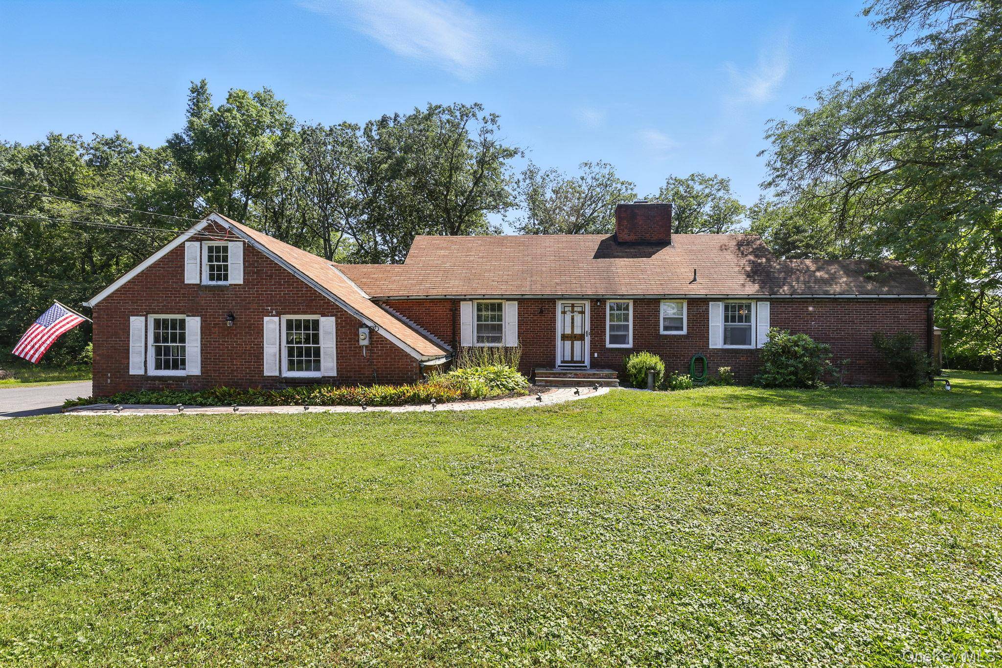 Welcome to 620 Ulster Landing Road, where Hudson Valley charm meets modern comfort !