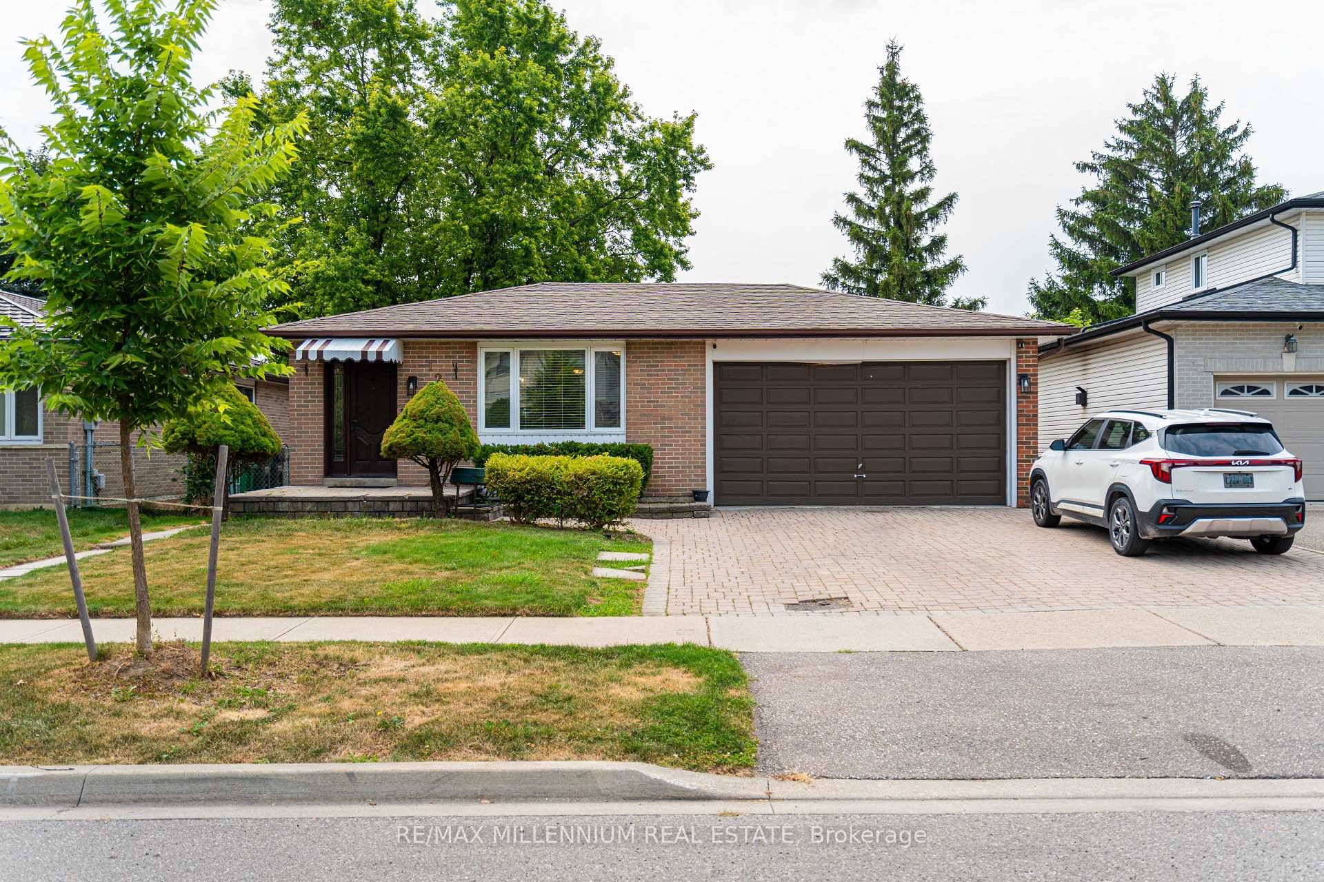 Beautiful all brick bungalow available for lease in the most convenient central brampton location.
