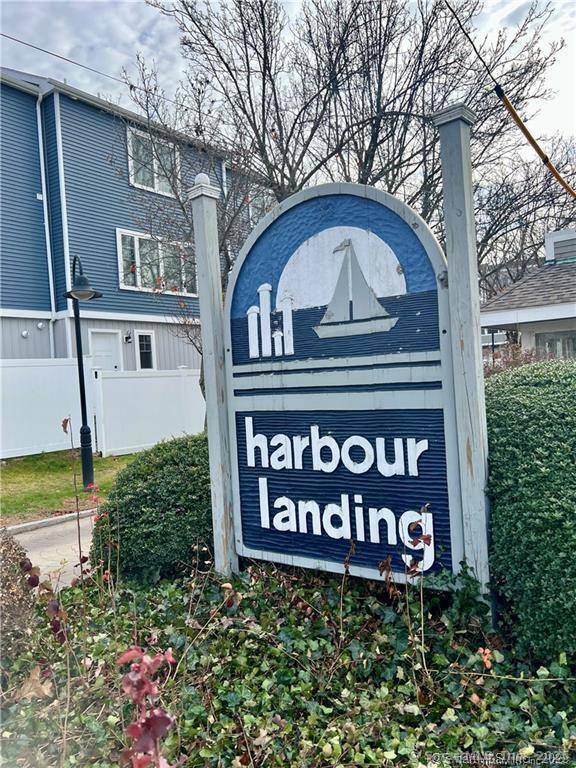 Premier gated, water front community just minutes from Yale Downtown !