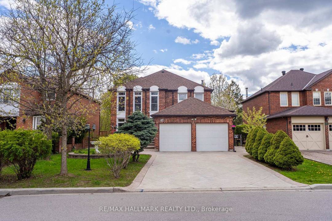 A rare opportunity to secure a spacious executive home in one of Thornlea's most desirable family neighbourhoods.