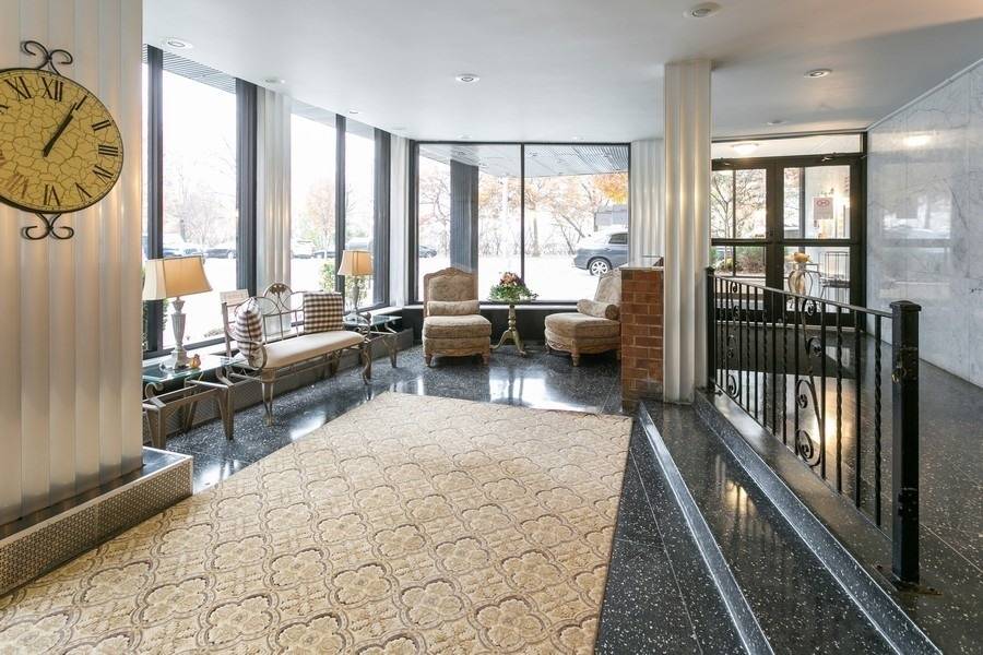 Classic and large two bedroom two full bath apartment that has a view and all the rooms you need.