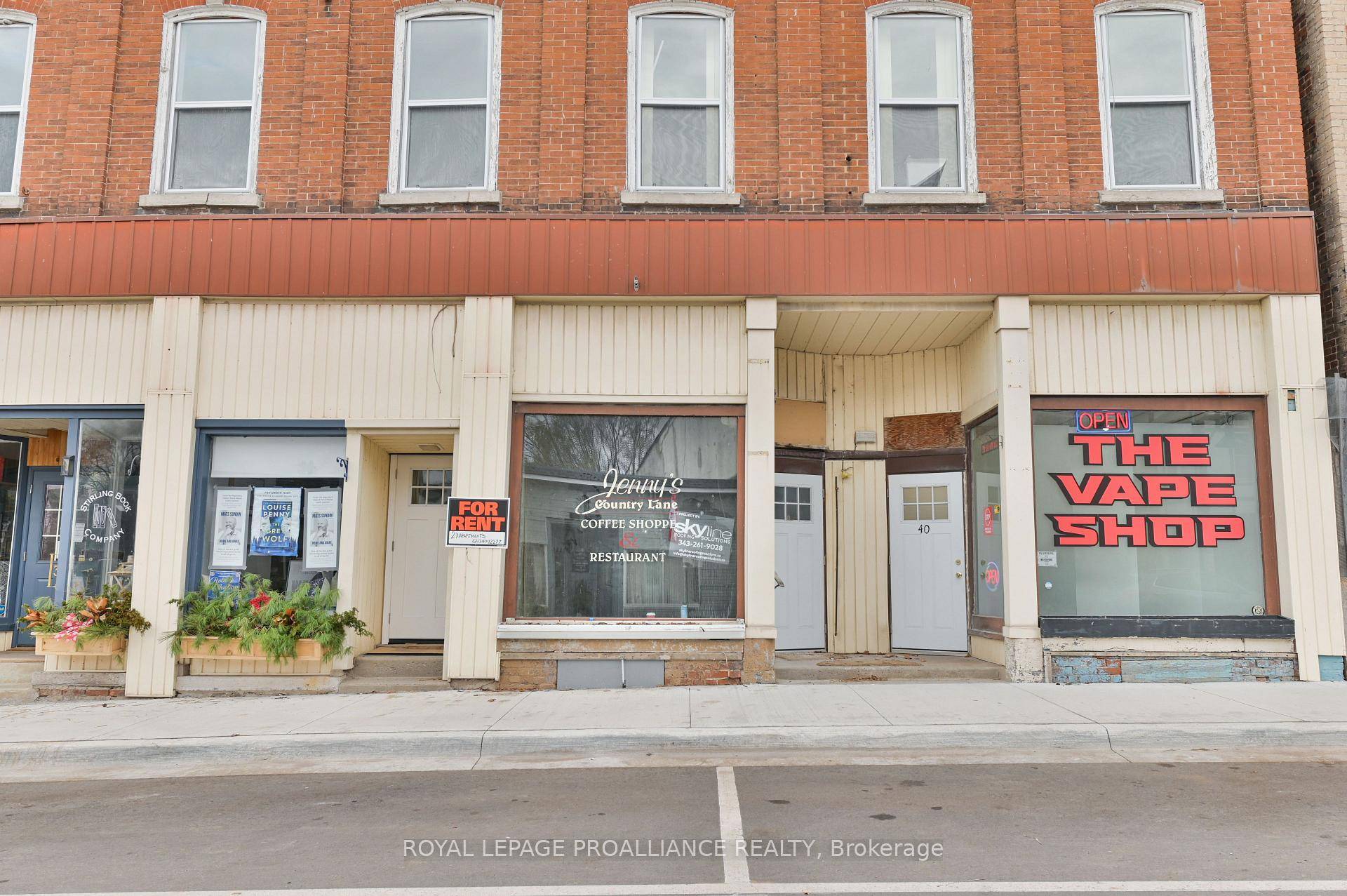 Charming Commercial Space for Lease in Downtown Stirling.