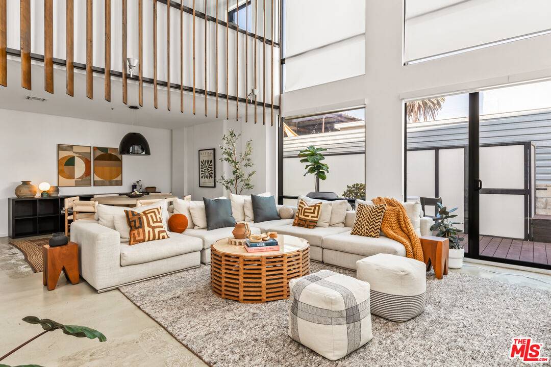 700   Main St 4BR Marina Del Rey La