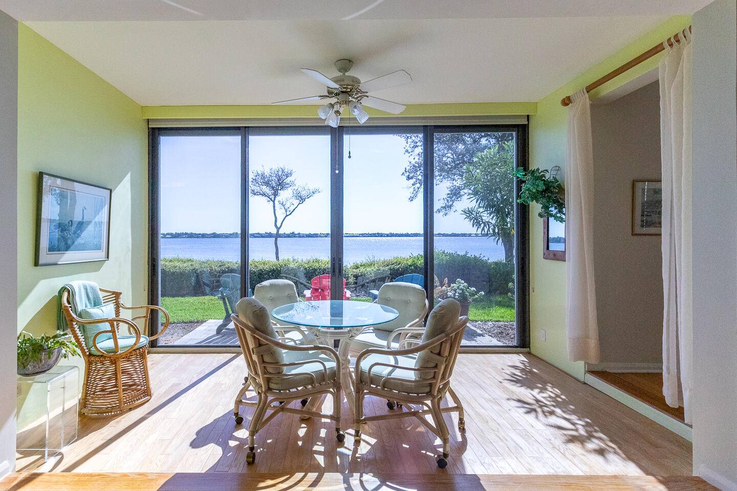 Wonderful FIRST FLOOR 3 bedroom 2 bath condo located in the coveted BAYHEAD Village of Harbour Ridge Yacht CC.