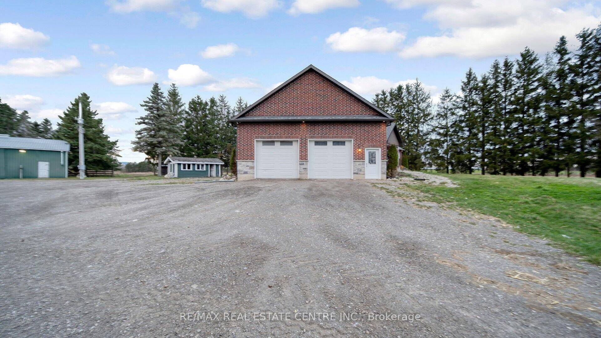 100 Acre Farm In Amaranth.