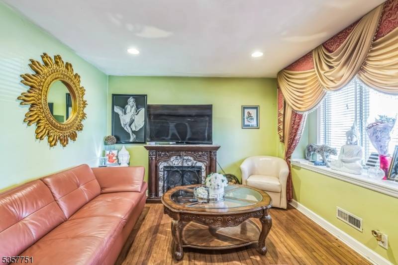 Renovated 2014 Your Dream Home in Bergen County Gorgeous home and what an ideal location in Elmwood Park NJ for those traveling for work to New York Close to Route ...