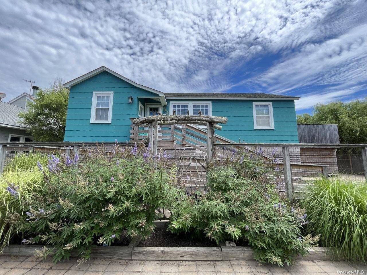 This Home is Available To Rent Weekly For 6, 000 NOT a month.