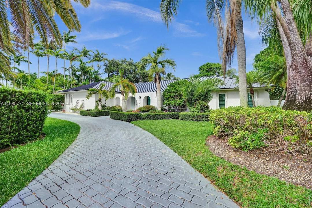 Stunning Miami home with 50K in upgrades !